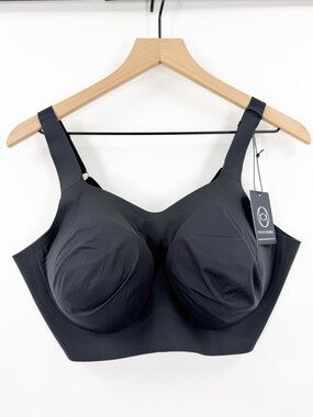 Evelyn & Bobbie The Beyond Bra